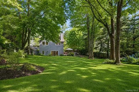 Exterior - 26 Davis Ave, Rye, NY 10580 photo 2 of 11