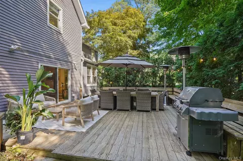 Exterior - 26 Davis Ave, Rye, NY 10580 photo 7 of 11