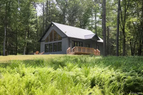 305 Reyer Rd, Tusten, NY 12764
