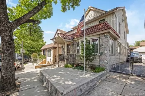 7815 Woodhaven Blvd, New York, NY 11385