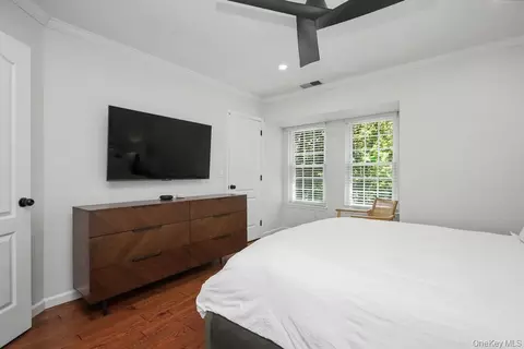 Bedroom - 101 Elmcrest Dr, Fishkill, NY 12524 photo 3 of 3