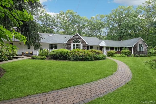 63 W Meadow Rd, Setauket, NY 11733