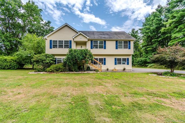 59 Gillespie St, Crawford, NY 12566