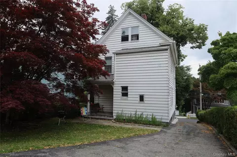 Exterior - 32 Ferris Pl, Ossining, NY 10562 photo 4 of 5