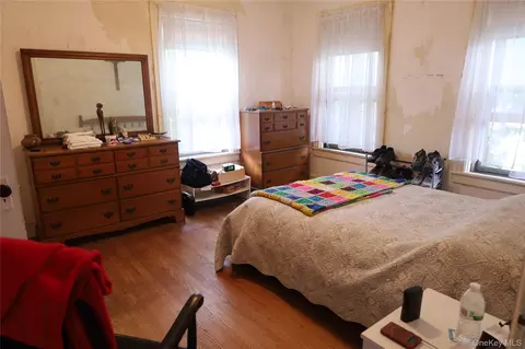 Bedroom - 32 Ferris Pl, Ossining, NY 10562 photo 2 of 2