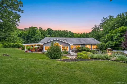 289 Oak Ridge Rd, East Fishkill, NY 12533