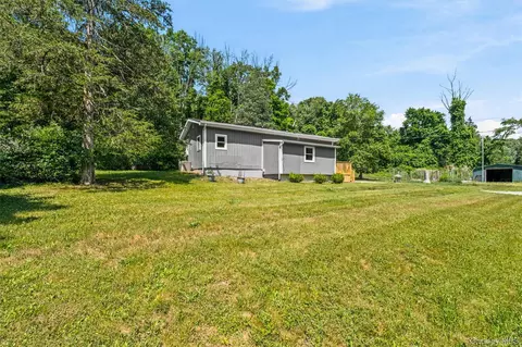 84 Dorn Rd, La Grange, NY 12540