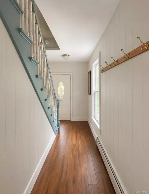 Entry Way - 5 Maple Ave, Monroe, NY 10950 photo 1 of 4