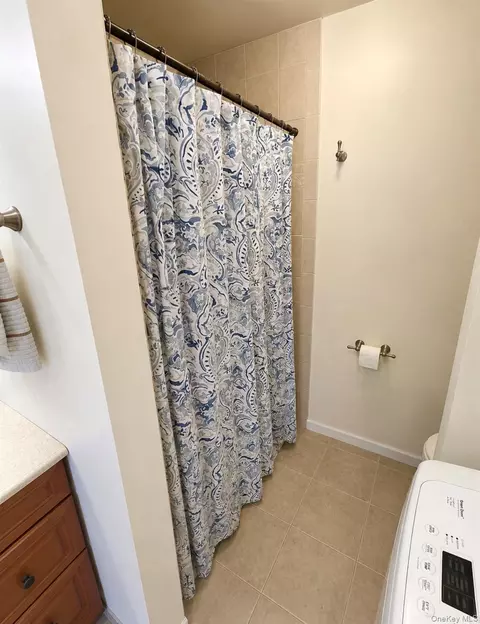 Bath - 5 Maple Ave, Monroe, NY 10950 photo 1 of 4