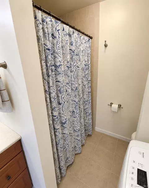 Bath - 5 Maple Ave, Monroe, NY 10950 photo 4 of 4