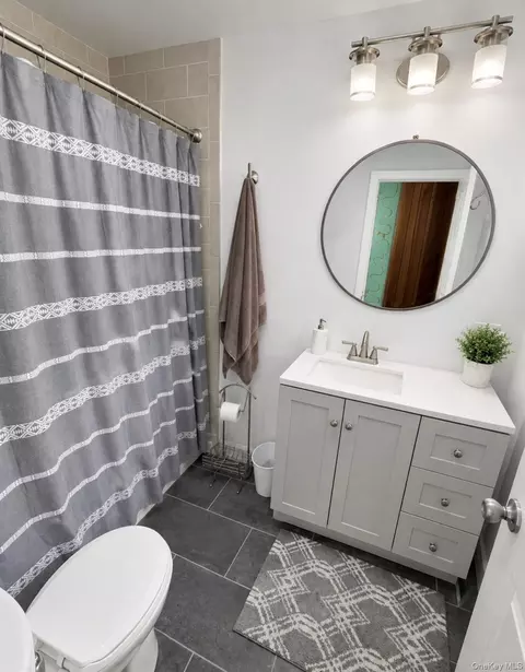 Bath - 5 Maple Ave, Monroe, NY 10950 photo 2 of 4