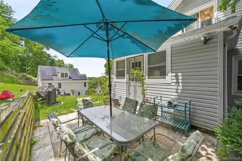 Exterior - 1463 Lincoln Ter, Peekskill, NY 10566 photo 3 of 7