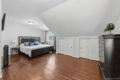 Bedroom - 1463 Lincoln Ter, Peekskill, NY 10566 photo 3 of 6