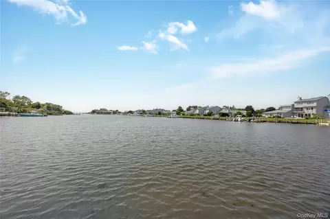 View/Area - 68 Fairharbor Dr #68, Patchogue, NY 11772 photo 2 of 2