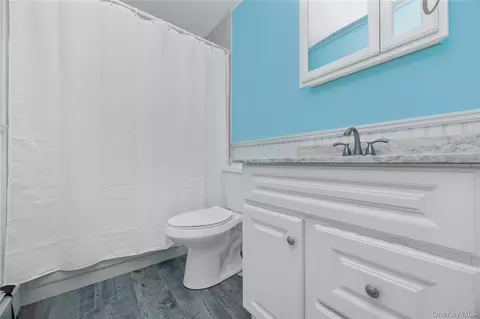 Bath - 68 Fairharbor Dr #68, Patchogue, NY 11772 photo 1 of 1