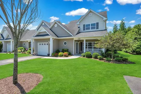 Other - 159 Stoneleigh Dr, Riverhead, NY 11901 photo 1 of 8