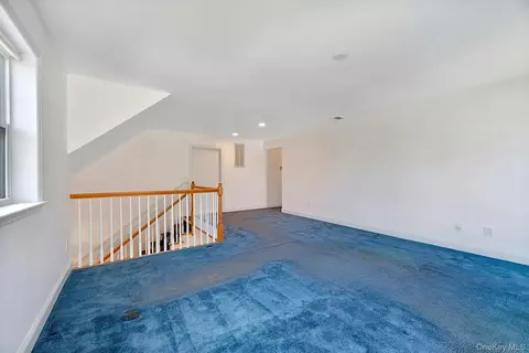 Living - 159 Stoneleigh Dr, Riverhead, NY 11901 photo 4 of 4