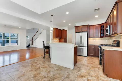 Kitchen - 159 Stoneleigh Dr, Riverhead, NY 11901 photo 1 of 3