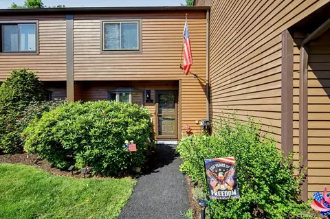 3 Adrian Ct #E, Cortlandt, NY 10567