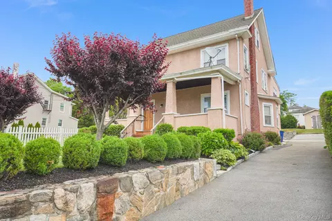 Exterior - 609 Washington St, Peekskill, NY 10566 photo 4 of 9