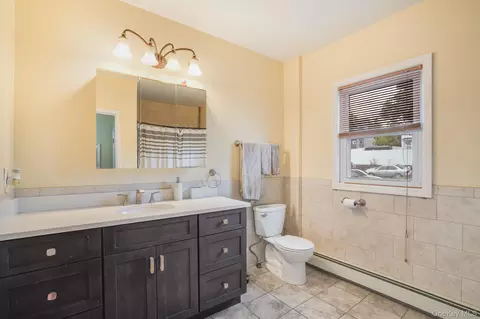 Bath - 609 Washington St, Peekskill, NY 10566 photo 2 of 2