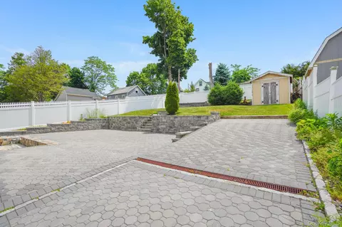 Exterior - 609 Washington St, Peekskill, NY 10566 photo 6 of 9