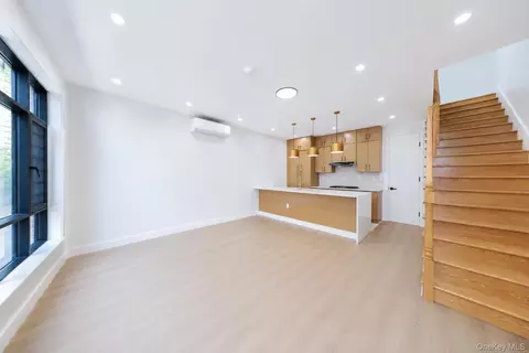 Living - 25 Goodwin Pl, Brooklyn, NY 11221 photo 3 of 8