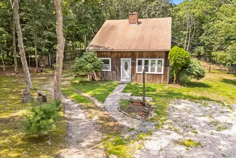 7 Albertines Ln, East Hampton, NY 11937