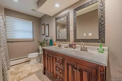 Bath - 8 Feather Ln, Commack, NY 11725 photo 4 of 4
