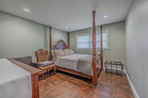 Bedroom - 8 Feather Ln, Commack, NY 11725 photo 1 of 5