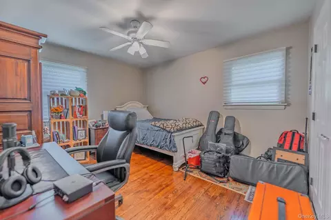 Bedroom - 8 Feather Ln, Commack, NY 11725 photo 5 of 5