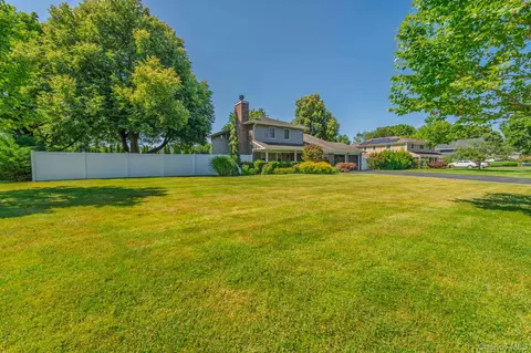 Exterior - 8 Feather Ln, Commack, NY 11725 photo 13 of 13