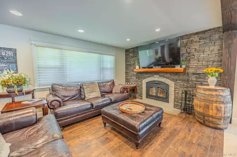 Living - 8 Feather Ln, Commack, NY 11725 photo 1 of 2