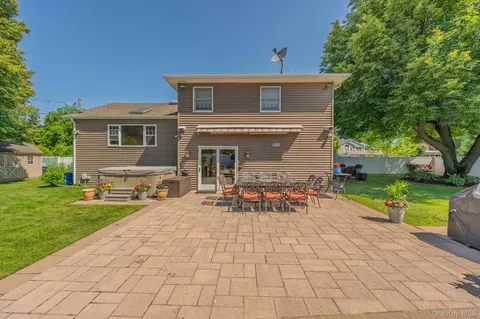 Exterior - 8 Feather Ln, Commack, NY 11725 photo 4 of 13