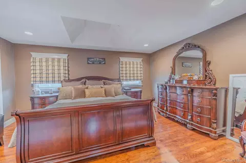 Bedroom - 8 Feather Ln, Commack, NY 11725 photo 3 of 5