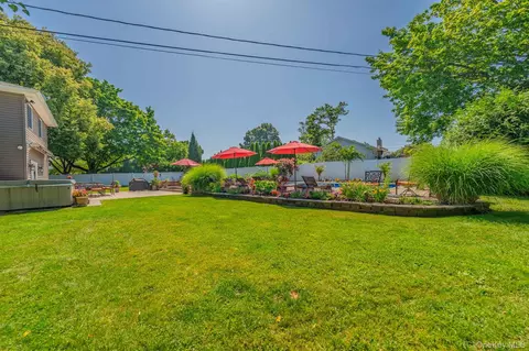 Exterior - 8 Feather Ln, Commack, NY 11725 photo 12 of 13