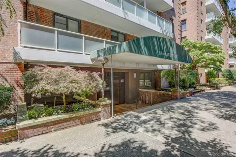 83-40 Austin St #3X, New York, NY 11435