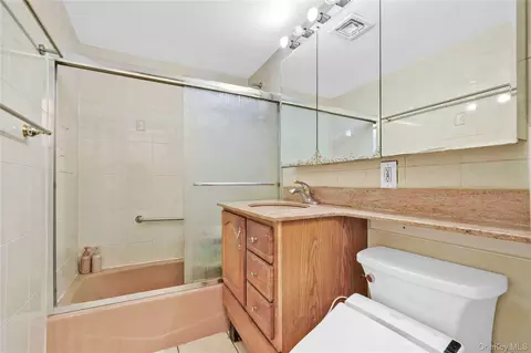 Bath - 138-35 Elder Ave #21F, New York, NY 11355 photo 1 of 2