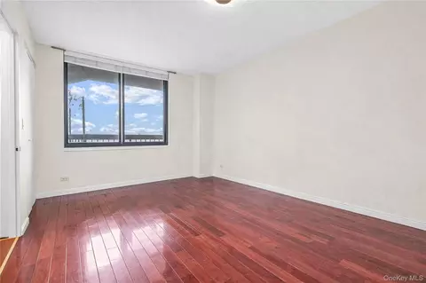 Bedroom - 138-35 Elder Ave #21F, New York, NY 11355 photo 2 of 4