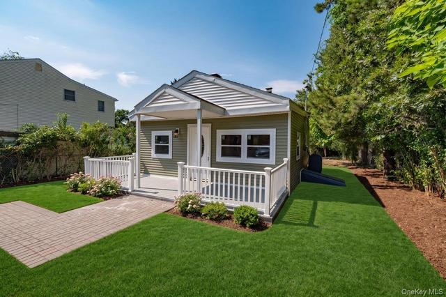 125 Sunset Ave, Selden, NY 11784