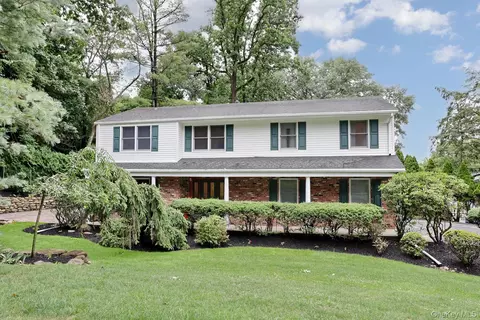 32 Newport Ave, Orangetown, NY 10983