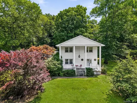 19 Lincoln Rd, Putnam Valley, NY 10579