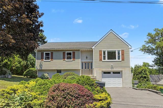 139 Broad St, Mount Pleasant, NY 10532