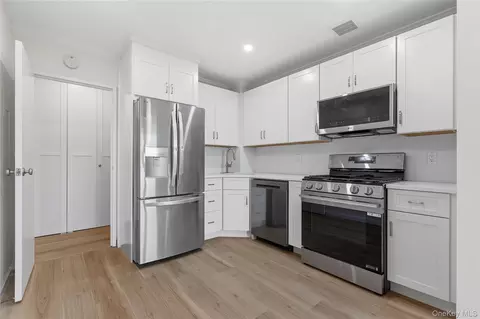 Kitchen - 1 Lakeview Dr #6S, Peekskill, NY 10566 photo 1 of 1