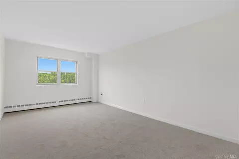 Bedroom - 1 Lakeview Dr #6S, Peekskill, NY 10566 photo 3 of 5