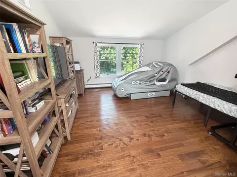 Bedroom - 201 Windsor Rd, Fishkill, NY 12524 photo 6 of 10