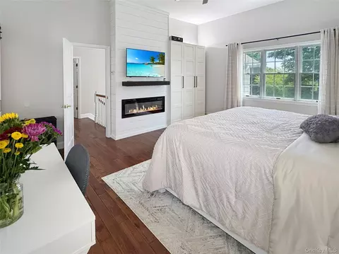 Bedroom - 201 Windsor Rd, Fishkill, NY 12524 photo 4 of 10