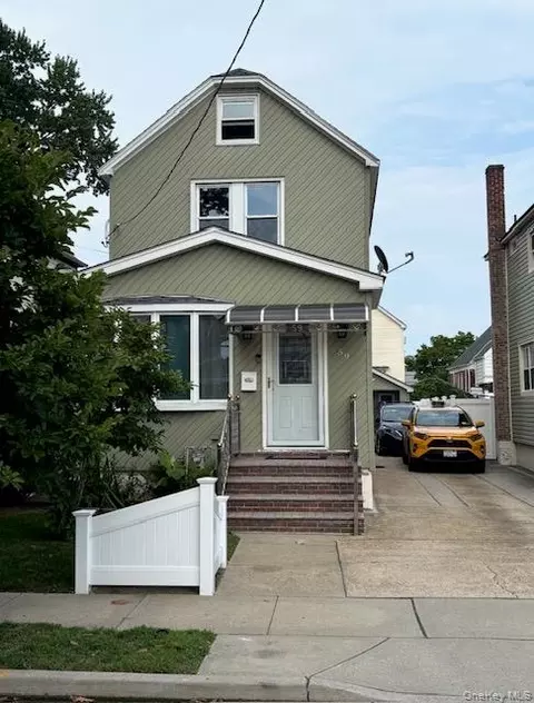 59 Haven Ave, Valley Stream, NY 11580