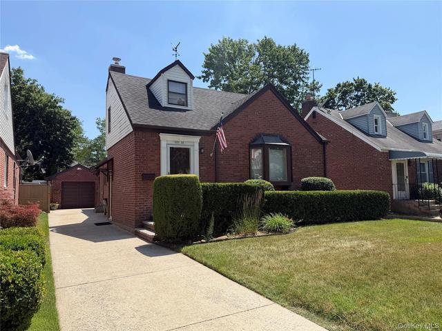 20938 Whitehall Ter, New York, NY 11427