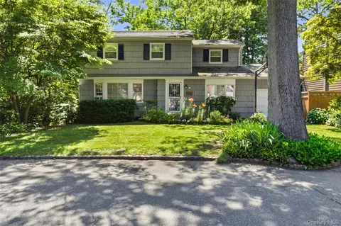 11 Prospect Dr N # A, Huntington Station, NY 11746